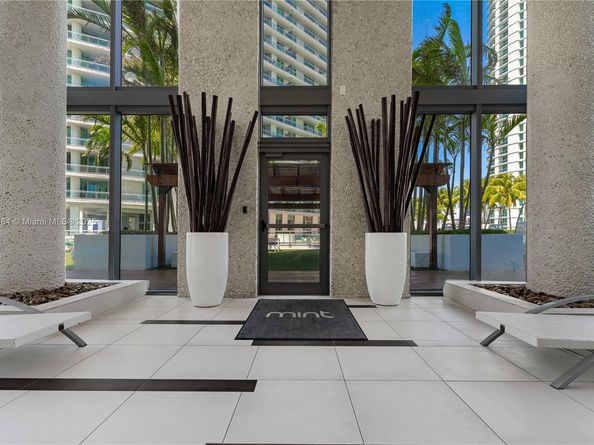 92 SW 3rd St 4509, Miami FL 33130