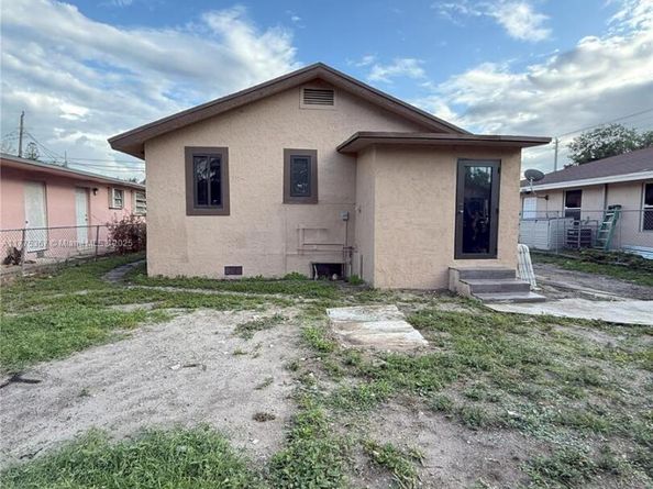 781 NW 108th St, Miami FL 33168