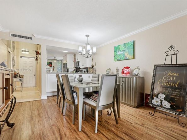 5732 Coral Lake Dr 308, Margate FL 33063