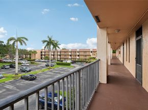 5732 Coral Lake Dr 308, Margate FL 33063