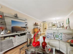 5732 Coral Lake Dr 308, Margate FL 33063