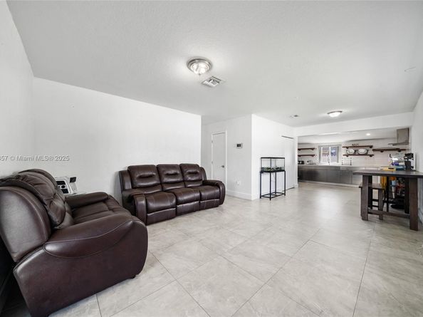 2100 NW 154th St, Miami Gardens FL 33054