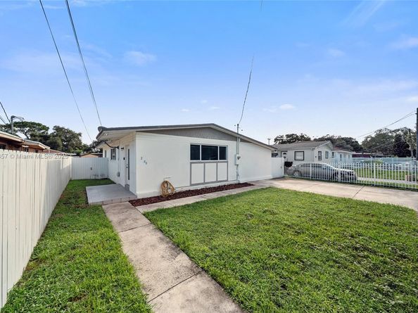 2100 NW 154th St, Miami Gardens FL 33054