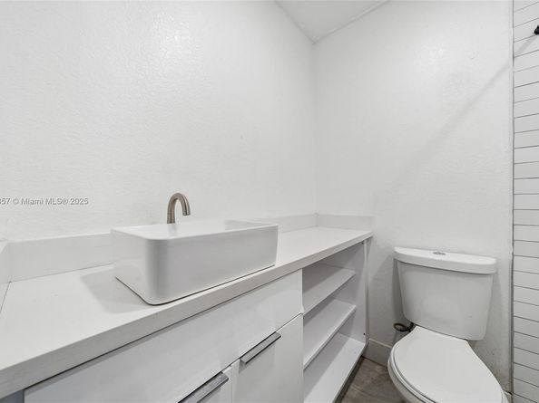 2100 NW 154th St, Miami Gardens FL 33054