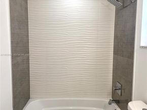 9723 N New River Canal Road 416, Plantation FL 33324