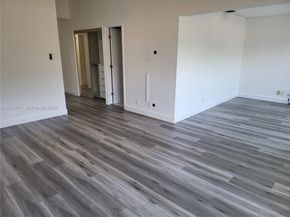 9723 N New River Canal Road 416, Plantation FL 33324