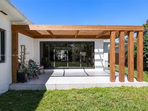 1370 71st St, Miami Beach FL 33141