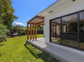 1370 71st St, Miami Beach FL 33141