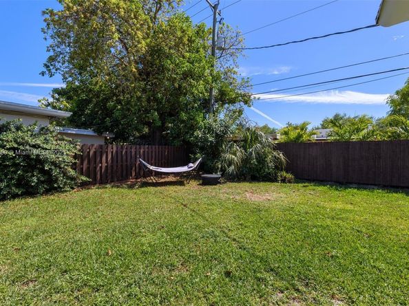1370 71st St, Miami Beach FL 33141