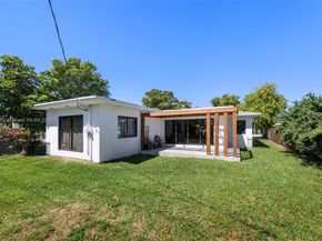 1370 71st St, Miami Beach FL 33141