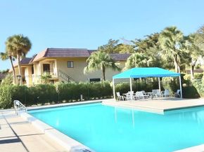 398 Lakeview Dr 205, Weston FL 33326