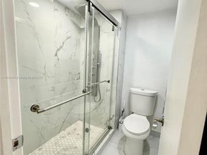 398 Lakeview Dr 205, Weston FL 33326