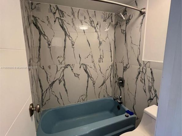 250 180th Dr 205, Sunny Isles Beach FL 33160