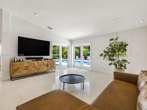 10404 SW 87th Ct, Miami FL 33176