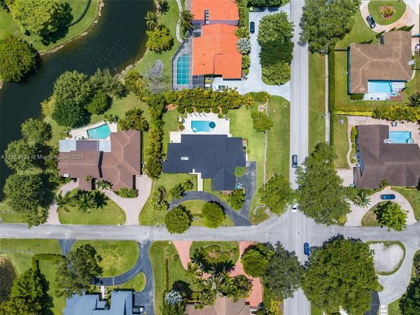 10404 SW 87th Ct, Miami FL 33176