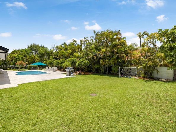 10404 SW 87th Ct, Miami FL 33176