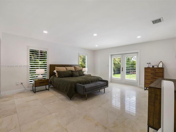 10404 SW 87th Ct, Miami FL 33176