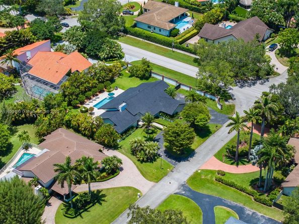 10404 SW 87th Ct, Miami FL 33176
