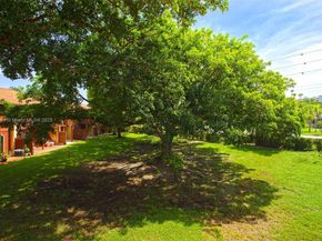 469 SE 14th St, Dania Beach FL 33004