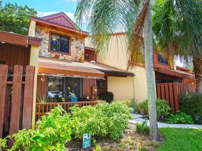 469 SE 14th St, Dania Beach FL 33004