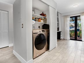 469 SE 14th St, Dania Beach FL 33004