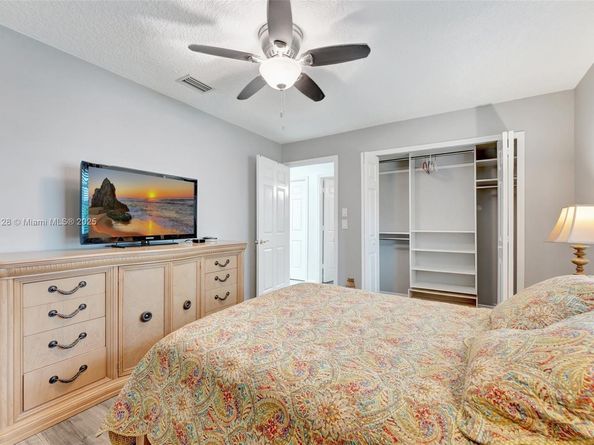 5655 NW 86th Ave, Coral Springs FL 33067