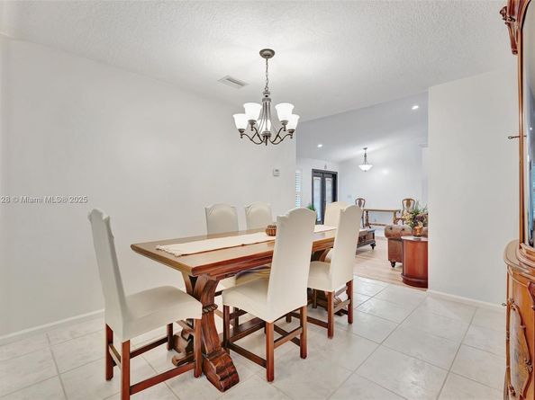 5655 NW 86th Ave, Coral Springs FL 33067