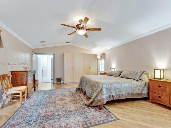 5655 NW 86th Ave, Coral Springs FL 33067