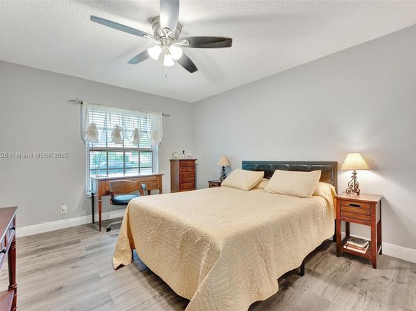 5655 NW 86th Ave, Coral Springs FL 33067