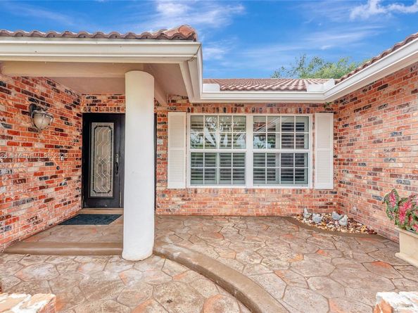 5655 NW 86th Ave, Coral Springs FL 33067