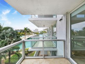 10 Venetian Way 403, Miami Beach FL 33139