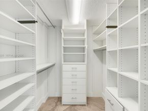 10 Venetian Way 403, Miami Beach FL 33139