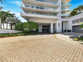 10 Venetian Way 403, Miami Beach FL 33139