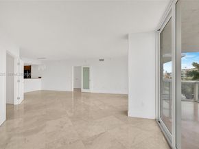 10 Venetian Way 403, Miami Beach FL 33139