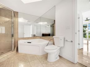 10 Venetian Way 403, Miami Beach FL 33139