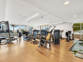 10 Venetian Way 403, Miami Beach FL 33139