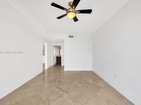 10 Venetian Way 403, Miami Beach FL 33139