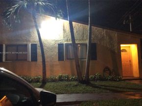 28002 SW 140th Ct, Homestead FL 33033