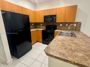 11257 SW 231st Ln, Miami FL 33170