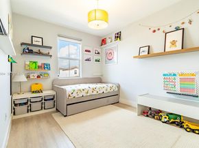 2370 NW 131st Cir, Miami FL 33167