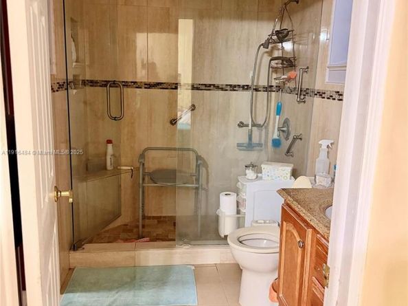 5850 SW 13th Ter, West Miami FL 33144