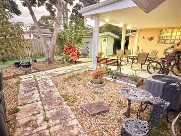 5850 SW 13th Ter, West Miami FL 33144