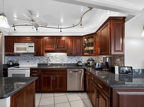 3000 Holiday Dr 1505, Fort Lauderdale FL 33316