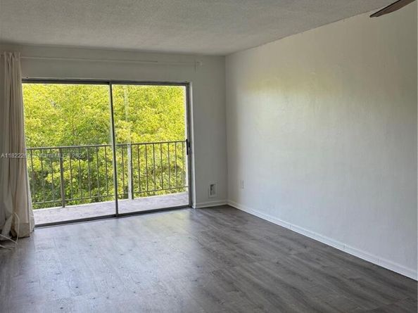 1225 NE 124th St 46A, North Miami FL 33161