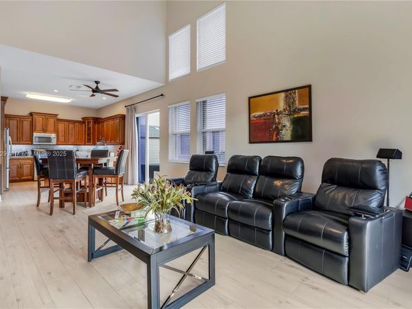 15620 NW 12TH Pl, Pembroke Pines FL 33028