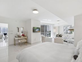 465 Brickell Ave 701, Miami FL 33131