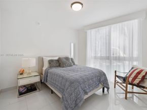 465 Brickell Ave 701, Miami FL 33131