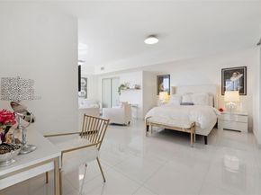 465 Brickell Ave 701, Miami FL 33131