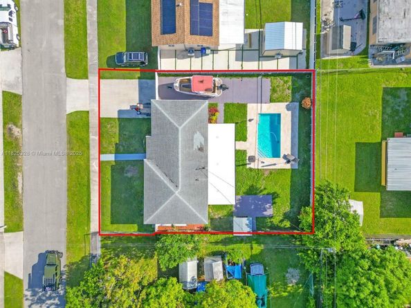 15041 Pierce St, Miami FL 33176