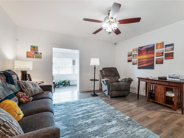 512 NW 13th St, Homestead FL 33030